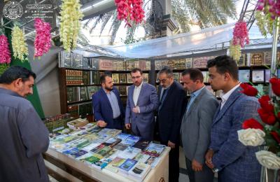 وفد الأمانة العامة للعتبة العلوية يتفقد جناح العتبة المقدسة المشارك في مهرجان ربيع الشهادة الخامس عشر