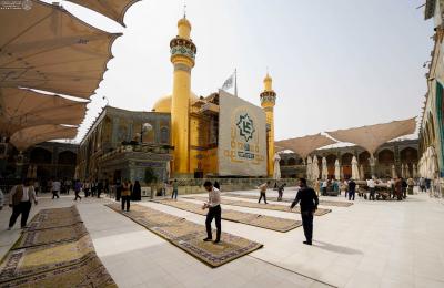 تيمُّنًا بعيد الله الأكبر (عيد الغدير الأغر) .. فرش الصحن العلوي بأكثر من 3000 متر مربع من السّجّاد الكاشاني الفاخر 