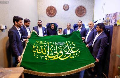 العتبة العلويّة المقدّسة تحتفي بأحد طلبةِ دارِ القرآنِ الكريمِ بحصولِه على المركزِ الأولِ عالميًا