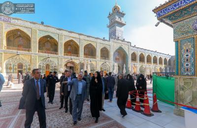 السفيرة النرويجية لدى العراق في أول زيارة لها للعتبة العلوية المقدسة : أعمل على دراسة شخصية الإمام علي ( ع ) لأتعرف على الإسلام والمسلمين  السفيرة النرويجية لدى العراق في أول زيارة لها للعتبة العلوية المقدسة : أعمل على دراسة شخصية الإمام علي ( ع ) لأتعرف على الإسلام والمسلمين