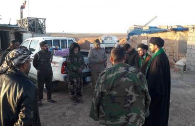 مبلغو العتبة العلوية في لجنة الإرشاد يتفقدون قوات الحشد الشعبي المرابطة في "عكاشات"  على الحدود السورية مبلغو العتبة العلوية في لجنة الإرشاد يتفقدون قوات الحشد الشعبي المرابطة في "عكاشات"  على الحدود السورية